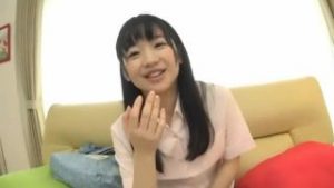 童顔JKの無垢な笑顔が眩しすぎる。。。キツキツマ〇コに奥まで突っ込みます！