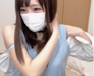 【神放送】素人美女さん登場！汗だくになりながらも疑似騎乗位を頑張ってるｗｗ