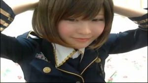 【ライブチャット】ショートカット美女の婦警コスプレの微エロ配信♡ムチムチの太ももがエロいｗｗｗ